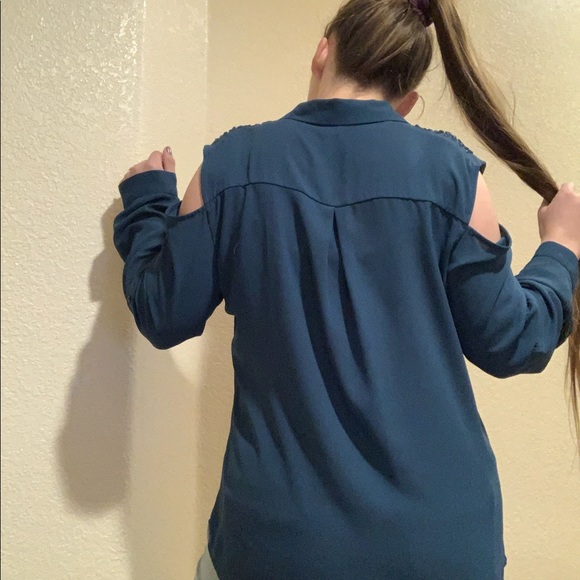 Blue bejeweled button up shirt by candies XL - Picture 4 of 8